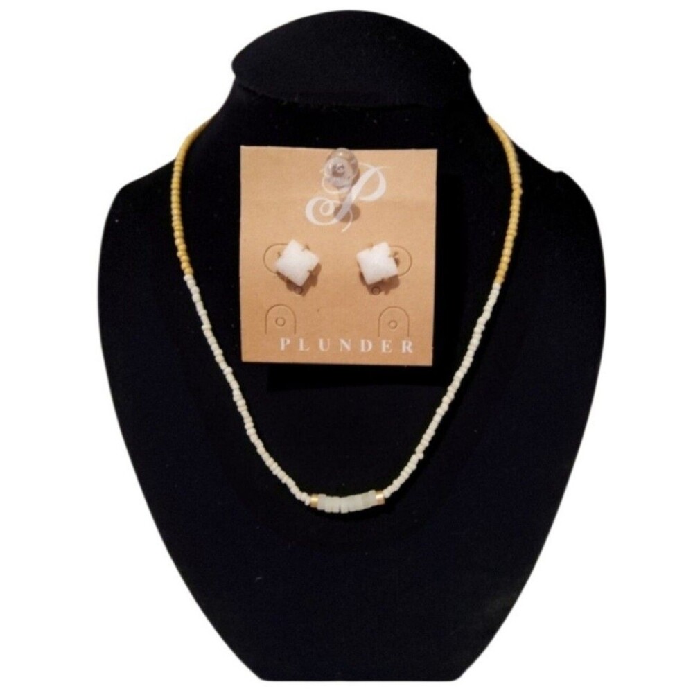 Plunder Cream and Gold Beaded Necklace And Bracelet with Cream Stud Earrings